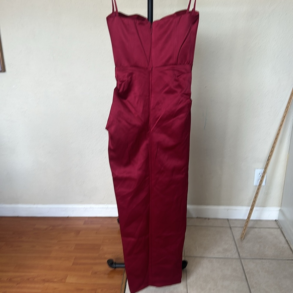 Elegant Burgundy Satin Dress - Picture 11 of 11